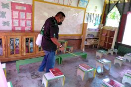 Muhammad Fauzi Lakukan Penyemprotan Disinfektan Fasilitas Umum di Luwu Utara