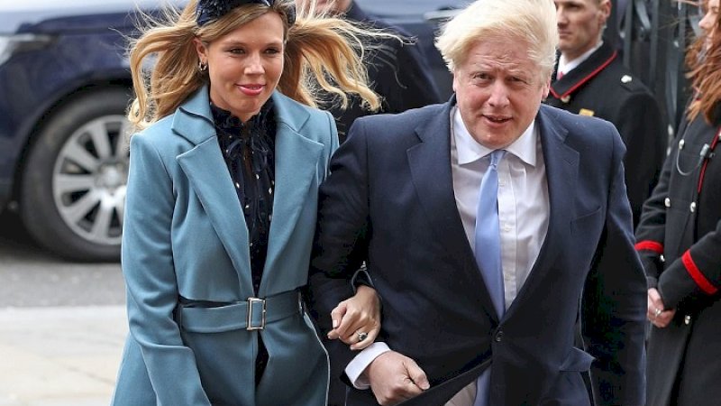 Boris Johnson bersama tunangannya.