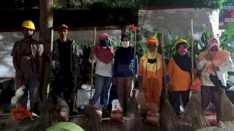 Libatkan Komunitas Anak Muda, Pemprov Sulsel Salurkan Bantuan Beras 3 Ton ke Warga Kurang Mampu