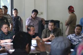 Aliansi Antikorupsi Sampaikan Aspirasi di DPRD Makassar