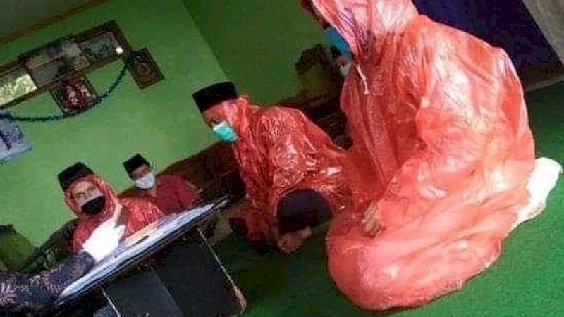 Suasana ijab kabul di Desa Katekan, Kecamatan Ngadirejo, Kabupaten Temanggung, Jawa Tengah.&nbsp;