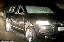 Antar Makanan untuk Lansia Terdampak Corona, Perempuan Ini Menangis Mobilnya Dirusak OTK