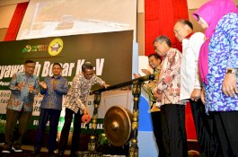 Buka Mubes IKM, Gubernur Minta Dukungan Memajukan Sulsel