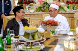 Gubernur ke UAS: Mohon Doanya Ustaz, Kalau Pemimpinnya Berkah, Insyaallah Daerahnya Berkah Juga