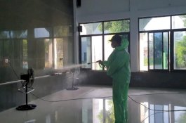 Antisipasi Penyebaran Covid-19, Komunitas Peduli dan Berbagi Lakukan Penyemprotan Disinfektan