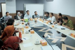 Komisi B DPRD Makassar Mulai Rapat Kerja Bareng Tiga Direksi Baru Perusda