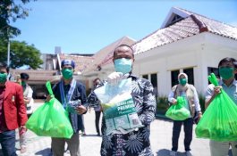 MES dan 4 Organisasi Berbagi ke Warga yang Terdampak Covid-19, Disisipkan Pesan Khusus