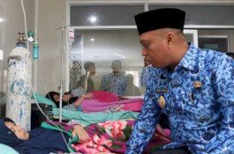 Wakil Wali Kota Palopo Jenguk Santri PMDS yang Diduga Keracunan Makanan