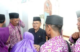 Wali Kota Palopo Lepas 30 Imam dan Guru Mengaji Beribadah Umrah