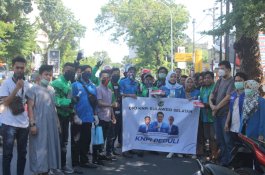 KNPI Sulsel Bagi-bagi Makanan, Hand Sanitizer dan Masker