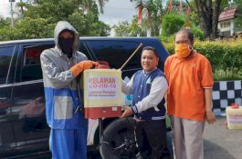 Lazismu-PKK Parepare Salurkan Bantuan Pangan ke Warga Rentan Terdampak Covid-19