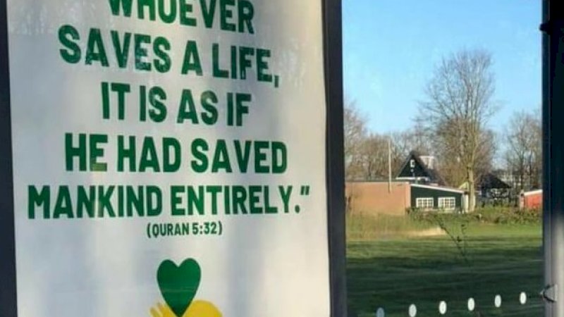 Belanda Pakai Surat Al Maidah Kampanye Bahaya Corona, Abu Janda: Di Indonesia Hanya untuk Pilkada