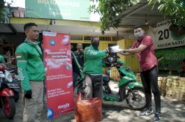 Peduli di Tengah Corona, Astra Motor Makassar Salurkan Bantuan Ke Driver Ojol