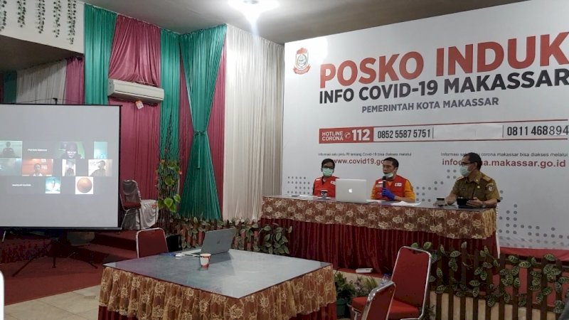 POSKO INDUK. PMI Kota Makassar saat menyampaikan progres giat PMI, Senin, (6/04/2020)