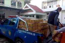 Dinsos Sulsel Distribusikan Bantuan Pangan ke Wilayah Zona Merah