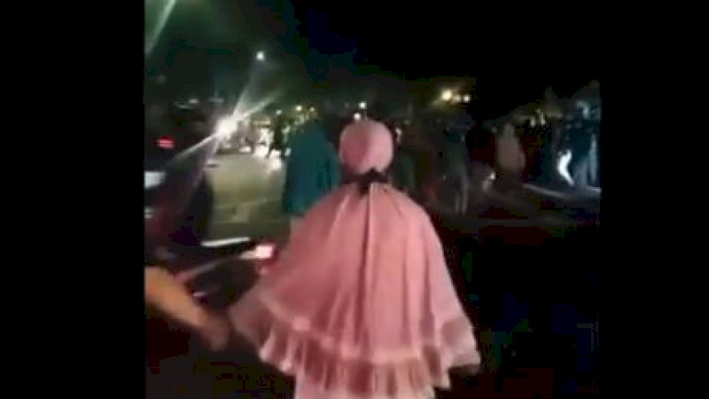 Kisah Warga Cari Sembako Malam-Malam di Istana Bogor yang Pulang Kecewa