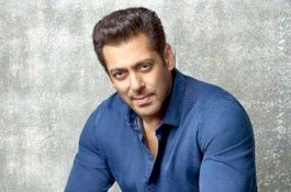 Diam-Diam, Aktor Tampan Ini Kirim Bertruk-truk Bahan Makanan untuk Buruh Harian