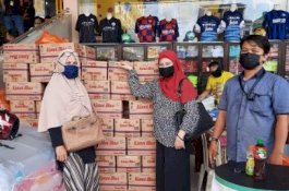 Kumpul Sumbangan Rp231 Juta dalam 3 Hari, Athirah Peduli Bagi Ribuan Paket Sembako