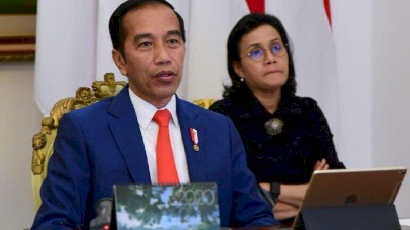 Presiden Joko Widodo bersama Menteri Keuangan, Sri Mulyani Indrawati