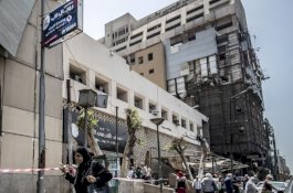 Warga Mesir yang Tolak Pemakaman Jenazah Dokter Korban Covid-19 Dibubarkan dengan Gas Air Mata