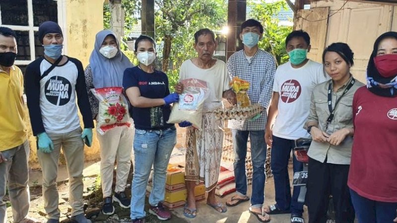 Barisan Muda NA Salurkan Bantuan Sembako ke Delapan Kecamatan di Makassar
