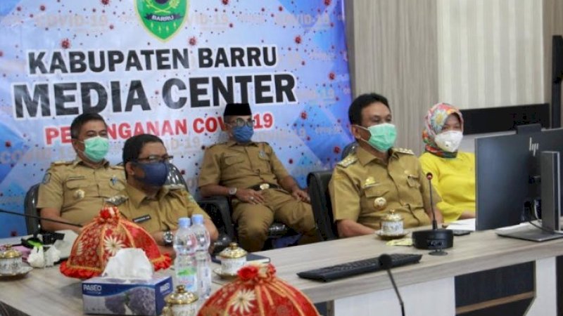 Bupati Barru, Suardi Saleh menghadiri musrenbang, Senin (13/4/2020).