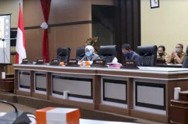 Banyak Anggota DPRD Parepare Tak Keluar Rumah, Rapat Paripurna Penyerahan LKPj Wali Kota Ditunda