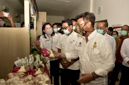 Bareng Moeldoko, Mentan SYL Pantau Ketersediaan Pangan Pokok Seluruh Provinsi