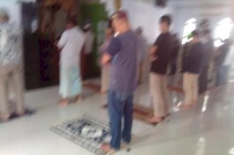 Masjid di Soppeng ini Terapkan Physical Distancing Saat Shalat Berjamaah