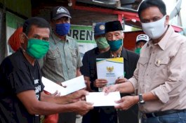 Bersama Baznas, Bupati Barru Bantu Korban Kebakaran dan Angin Kencang