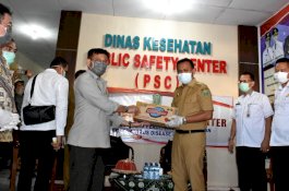 Mentan Serahkan Bantuan Penanganan Covid-19 di Takalar: Pemerintah Lagi Diuji