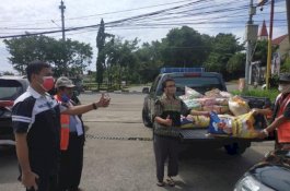 Wagub Sulsel Salurkan Bantuan ke Satgas Sangtorayan dan GMKI Makassar