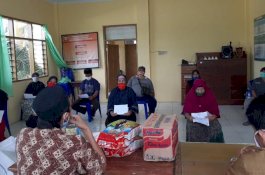 Patut Dicontoh, Kelurahan Mannuruki Terapkan Standar WHO saat Bagi Bantuan Covid-19