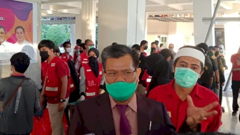 Rektor UNM, Prof Husain Syam