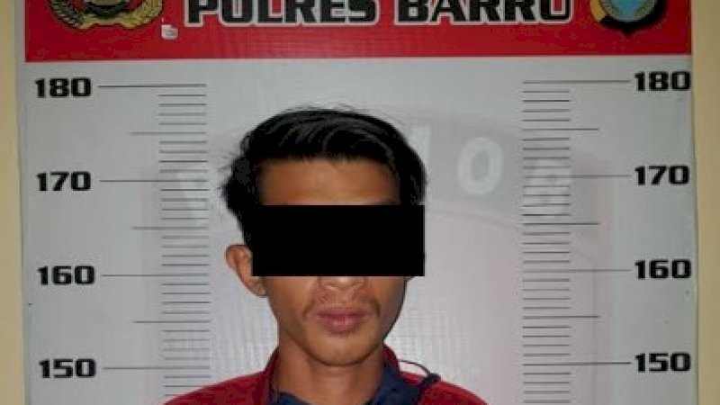 Tersangka kasus dugaan penghinaan terhadap Rasulullah.