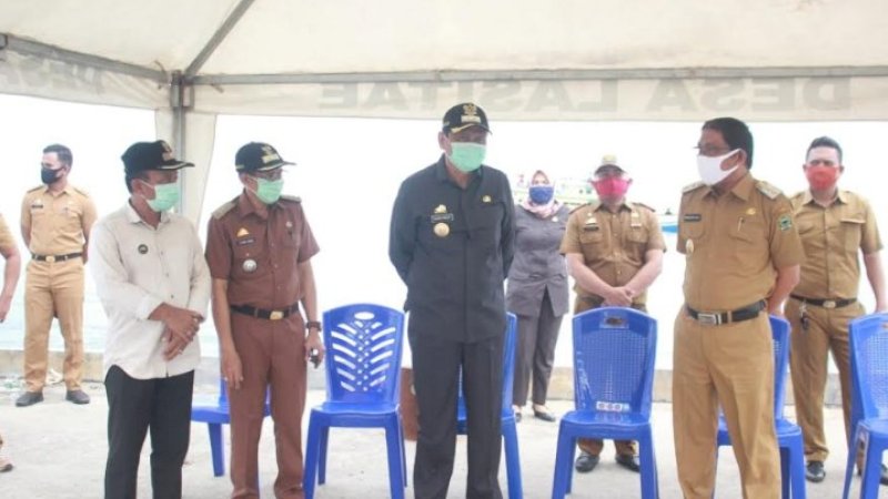 Semenjak tiga posko pemeriksaan di perbatasan Barru beroperasi, Bupati Barru Suardi Saleh dan Wakil Bupati Nasruddin AM, berbagi tugas untuk turun langsung melakukan pemantauan.