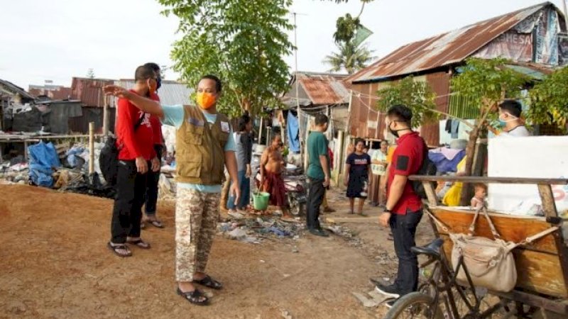 Wakil Gubernur Sulsel, Andi Sudirman Sulaiman blusukan ke pemukiman warga di Jalan Letjen Hertasning, Kelurahan Kassi-Kassi, Kecamatan Rappocini, Kota Makassar.