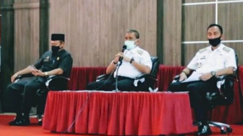 Bupati Wajo Gelar Rapat Mendadak; Masjid Tetap Ditutup, Pasar Sentral Dibuka Terbatas