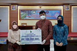 Bupati Gowa Terima Bantuan Rp 100 Juta dari Bank Sulselbar Cabang Gowa