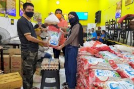 DPP KKB Bagi Ratusan Paket Sembako ke Warga dan Mahasiswa yang Terdampak Covid-19