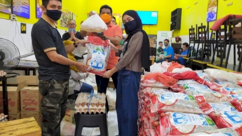 Dewan Pimpinan Pusat Kerukunan Keluarga Bulukumba (DPP KKB) menunjukkan kepedulian di tengah wabah virus corona. Sasarannya, warga dan mahasiswa.
