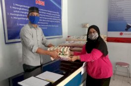 Polinas Berikan Bantuan Sembako dan Uang Tunai kepada Seluruh Staf dan Karyawan
