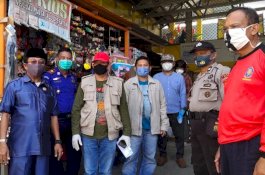 Pasar Sentral Sengkang Kembali Beroperasi, Ketua Komisi II Ajak Warga Terapkan Protokol Kesehatan