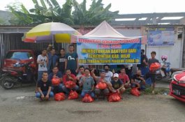 Sopir Pasang Spanduk Minta Bantuan kepada Pemda Wajo, Tim Wagub Datang Bawakan Sembako