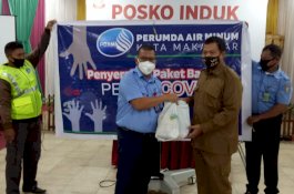 Peduli,PDAM Makassar Serahkan Bantuan 1000 Paket Sembako Untuk Warga Yang Terdampak Covid 19