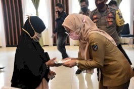 Bupati Lutra Launching BST: Kalau Ada yang Double, Segera Laporkan