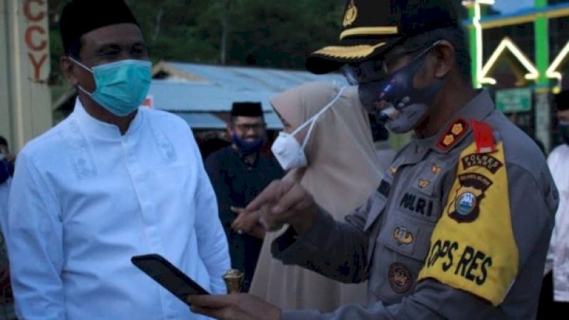 Perhatian dan kerja keras para pimpinan Forum Komunikasi Pimpinan Daerah (Forkopimda) Barru dan jajarannya dalam melindungi warga dari penyebaran Covid-19, benar-benar terasa selama dua bulan terakhir.