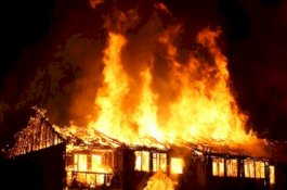 Siramkan Minyak Tanah, Pecandu Narkoba Bakar Kedua Orang Tua dan 3 Saudaranya saat Tidur