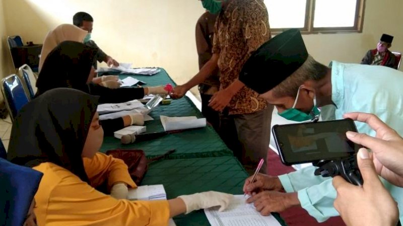 Sebanyak 502 petugas keagamaan di Kecamatan Sinjai Selatan menerima insentif triwulan pertama.&nbsp;