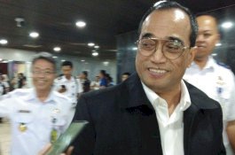 Menteri Perhubungan Diisukan Kembali Positif Corona Usai Longgarkan Transportasi, Ini Faktanya